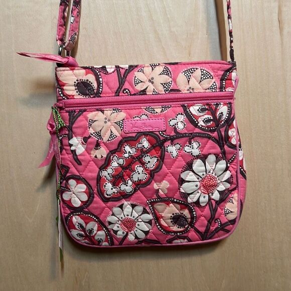 Vera Bradley Pink Blossom Paisley Crossbody Hobo Style Bag Purse Retired W/ Coin - Picture 1 of 5